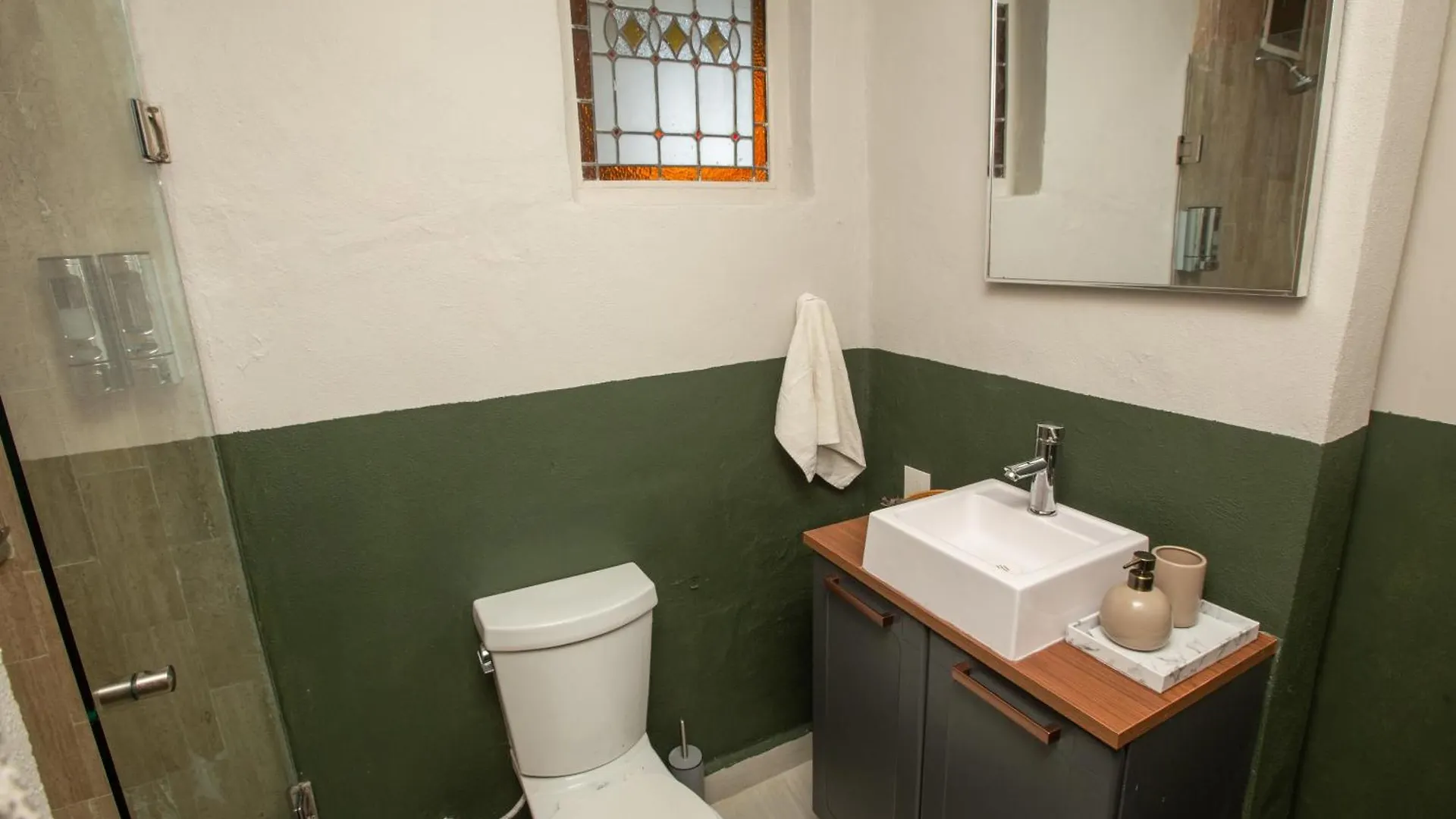 Sereniacancun / Beachfront Apartment / Hotel Zone. Cancun